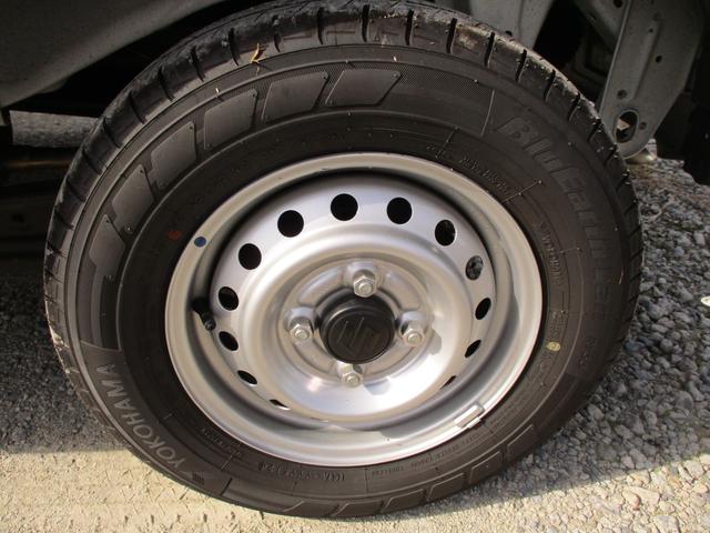 エブリイ ＰＡリミテッド　６型　４ＷＤ　前後ブレーキサポート　オートライト　スライドドア　スズキセーフティーサポート　４ＷＤ　アイドリングストップ　横滑り防止機能　衝突安全ボディ（20枚目）