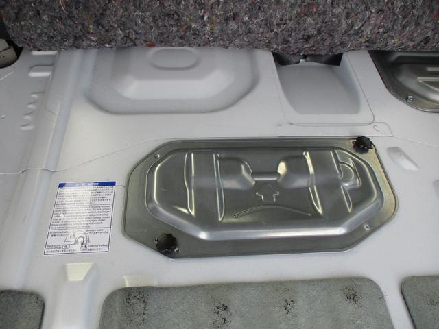 エブリイ ＰＡリミテッド　６型　４ＷＤ　前後ブレーキサポート　オートライト　スライドドア　スズキセーフティーサポート　４ＷＤ　アイドリングストップ　横滑り防止機能　衝突安全ボディ（60枚目）