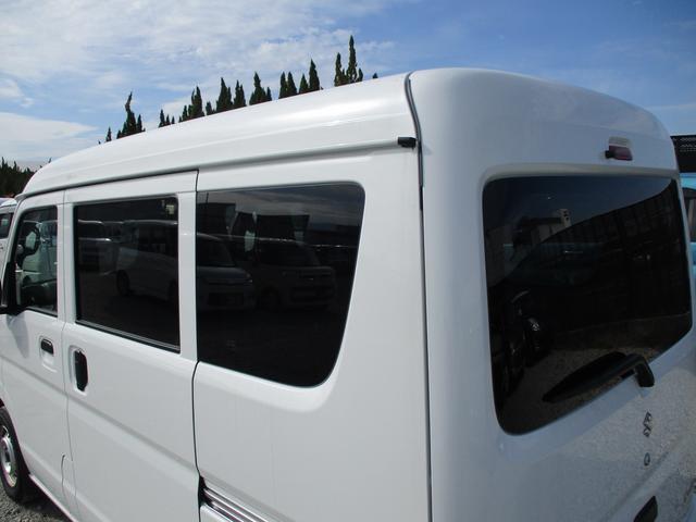 半年毎の定期点検に合わせて、「エンジンオイル交換」を行うお得なメンテナンスパッケージです。