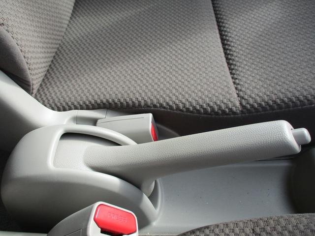 自社整備工場で念入りな点検整備をします、注文から納車まで少しお時間いただきます。