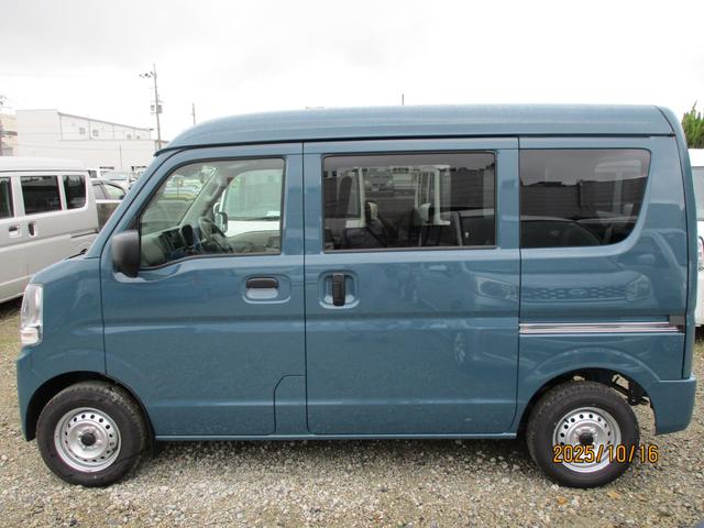 エブリイ ＰＡリミテッド　６型　　４ＷＤ　キーレス　パワーウインドウ　オートライト　スライドドア　４ＷＤ　衝突被害軽減システム　アイドリングストップ　衝突安全ボディ（14枚目）