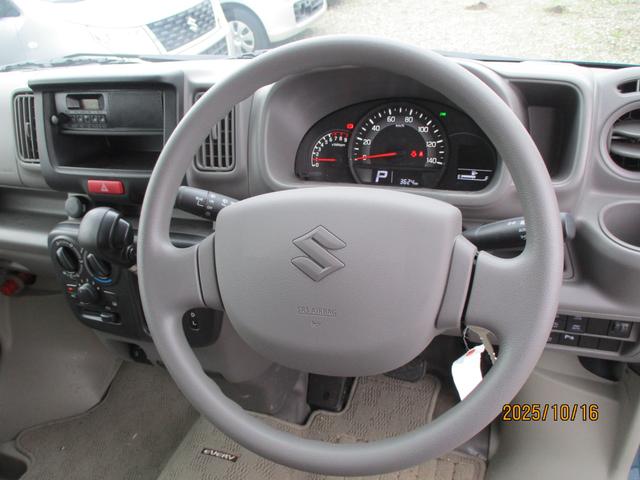 エブリイ ＰＡリミテッド　６型　　４ＷＤ　キーレス　パワーウインドウ　オートライト　スライドドア　４ＷＤ　衝突被害軽減システム　アイドリングストップ　衝突安全ボディ（43枚目）