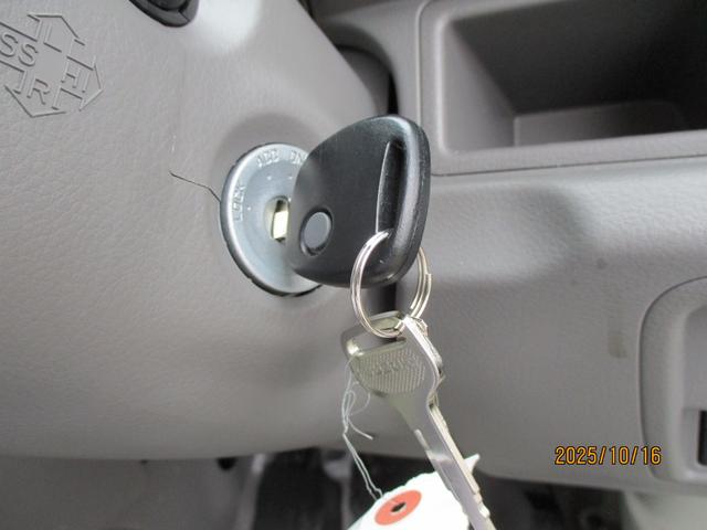 エブリイ ＰＡリミテッド　６型　　４ＷＤ　キーレス　パワーウインドウ　オートライト　スライドドア　４ＷＤ　衝突被害軽減システム　アイドリングストップ　衝突安全ボディ（44枚目）