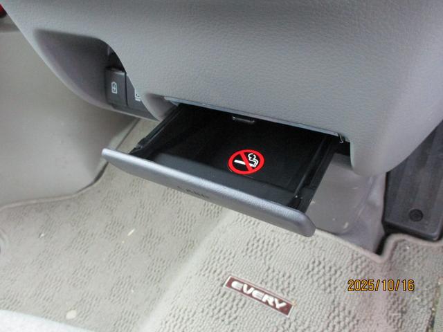 エブリイ ＰＡリミテッド　６型　　４ＷＤ　キーレス　パワーウインドウ　オートライト　スライドドア　４ＷＤ　衝突被害軽減システム　アイドリングストップ　衝突安全ボディ（49枚目）