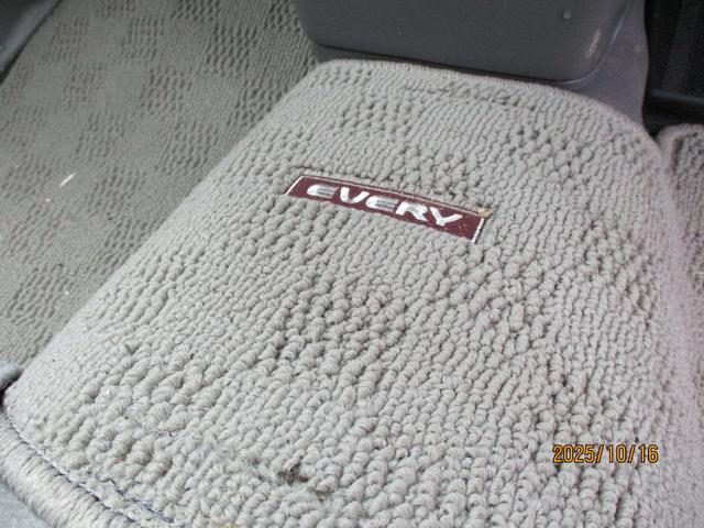 エブリイ ＰＡリミテッド　６型　　４ＷＤ　キーレス　パワーウインドウ　オートライト　スライドドア　４ＷＤ　衝突被害軽減システム　アイドリングストップ　衝突安全ボディ（53枚目）