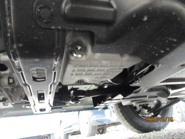 エブリイ ＰＡリミテッド　６型　　４ＷＤ　キーレス　パワーウインドウ　オートライト　スライドドア　４ＷＤ　衝突被害軽減システム　アイドリングストップ　衝突安全ボディ（66枚目）