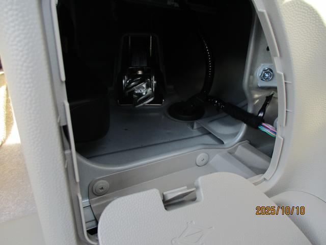 エブリイ ＪＯＩＮターボ　６型　４ＷＤ　モニター付きオーディオ　バックカメラ　オートライト　スライドドア　プッシュスタート　シートヒーター　４ＷＤ　衝突被害軽減システム　アイドリングストップ　衝突安全ボディ　盗難防止システム（63枚目）
