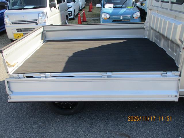 キャリイトラック ＫＸ　２型　ＬＥＤ　キーレス　パワーウインドウ　社外アルミ　４ＷＤ　ワンオーナー　衝突安全ボディ（16枚目）