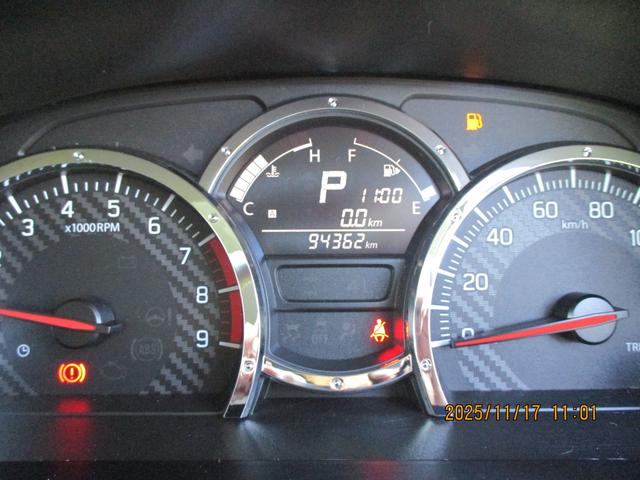 ジムニー ＬＡＮＤ　ＶＥＮＴＵＲＥ　１０型　４ＷＤ　ナビ＆リアカメラ　ドライブレコーダー　バックカメラ　純正ナビ　シートヒーター　４ＷＤ　衝突安全ボディ（12枚目）