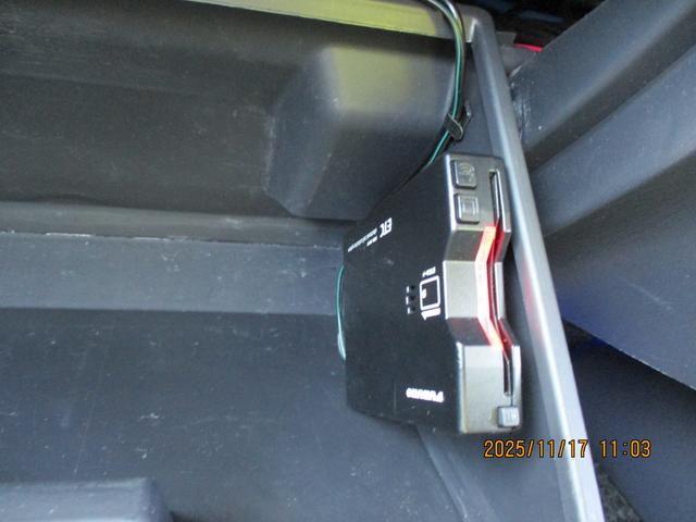 ジムニー ＬＡＮＤ　ＶＥＮＴＵＲＥ　１０型　４ＷＤ　ナビ＆リアカメラ　ドライブレコーダー　バックカメラ　純正ナビ　シートヒーター　４ＷＤ　衝突安全ボディ（53枚目）