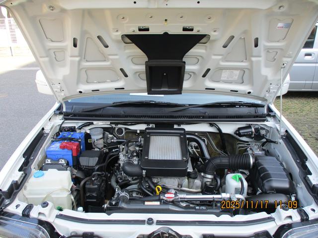 ジムニー ＬＡＮＤ　ＶＥＮＴＵＲＥ　１０型　４ＷＤ　ナビ＆リアカメラ　ドライブレコーダー　バックカメラ　純正ナビ　シートヒーター　４ＷＤ　衝突安全ボディ（67枚目）