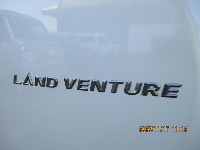 ジムニー ＬＡＮＤ　ＶＥＮＴＵＲＥ　１０型　４ＷＤ　ナビ＆リアカメラ　ドライブレコーダー　バックカメラ　純正ナビ　シートヒーター　４ＷＤ　衝突安全ボディ（76枚目）