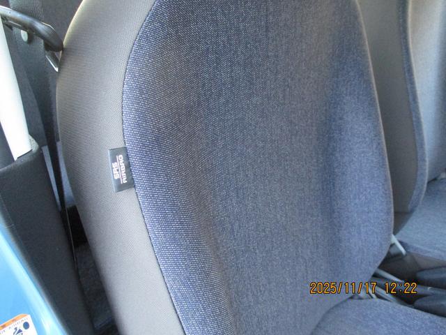 アルト ＨＹＢＲＩＤ　Ｓ　２型　モニター付オーディオ　当社試乗車　バックカメラ　オートライト　シートヒーター　スズキセーフティーサポート　アイドリングストップ　横滑り防止機能　衝突安全ボディ（7枚目）