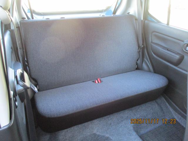 アルト ＨＹＢＲＩＤ　Ｓ　２型　モニター付オーディオ　当社試乗車　バックカメラ　オートライト　シートヒーター　スズキセーフティーサポート　アイドリングストップ　横滑り防止機能　衝突安全ボディ（9枚目）