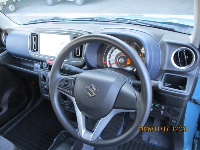 アルト ＨＹＢＲＩＤ　Ｓ　２型　モニター付オーディオ　当社試乗車　バックカメラ　オートライト　シートヒーター　スズキセーフティーサポート　アイドリングストップ　横滑り防止機能　衝突安全ボディ（10枚目）