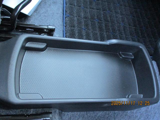 アルト ＨＹＢＲＩＤ　Ｓ　２型　モニター付オーディオ　当社試乗車　バックカメラ　オートライト　シートヒーター　スズキセーフティーサポート　アイドリングストップ　横滑り防止機能　衝突安全ボディ（60枚目）
