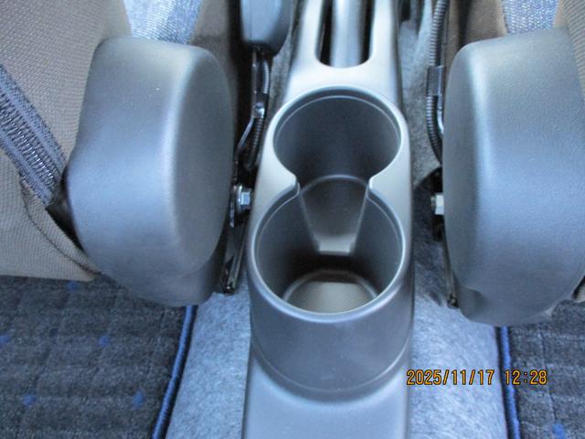 アルト ＨＹＢＲＩＤ　Ｓ　２型　モニター付オーディオ　当社試乗車　バックカメラ　オートライト　シートヒーター　スズキセーフティーサポート　アイドリングストップ　横滑り防止機能　衝突安全ボディ（76枚目）