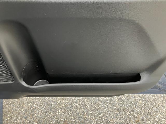 スペーシアカスタム カスタム HYBRID XS 当社試乗車使用 全方位カメラ バックカメラ オートライト Bluetooth スライドドア 純正ナビ プッシュスタート シートヒーター オートエアコン 禁煙車 スズキセーフティーサポート 衝突被害軽減システム アイドリングストップ(35枚目)