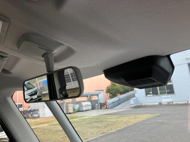 スペーシアカスタム カスタム HYBRID XS 当社試乗車使用 全方位カメラ バックカメラ オートライト Bluetooth スライドドア 純正ナビ プッシュスタート シートヒーター オートエアコン 禁煙車 スズキセーフティーサポート 衝突被害軽減システム アイドリングストップ(62枚目)