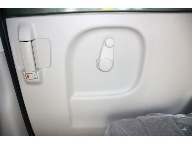 エブリイ PC 6型 5速 モニター付オーディオ ドラレコ ETC バックカメラ ドライブレコーダー オートライト スライドドア シートヒーター 衝突被害軽減システム 衝突安全ボディ(44枚目)