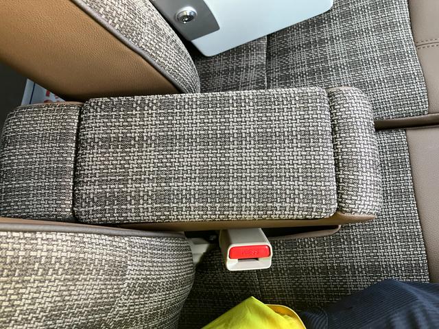 アルトラパンＬＣ ＬＣ　Ｘ　５型　ディスプレイオーデイオ　バックカメラ　バックカメラ　オートライト　Ｂｌｕｅｔｏｏｔｈ　プッシュスタート　シートヒーター　オートエアコン　禁煙車　スズキセーフティーサポート　衝突被害軽減システム　アイドリングストップ　横滑り防止機能（49枚目）