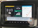 ワゴンＲスマイル ＨＹＢＲＩＤ　Ｓ　２型　９インチナビ　当社試乗車使用　バックカメラ　オートライト　Ｂｌｕｅｔｏｏｔｈ　スライドドア　純正ナビ　プッシュスタート　シートヒーター　オートエアコン　スズキセーフティーサポート　衝突被害軽減システム　アイドリングストップ（5枚目）