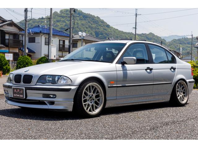 ３１８ｉ　無期限無制限保証付　５ＭＴ　ＢＢＳホイール　左右レカロシート　直６エンジン　車高調　マフラー　ディープコンケープハンドル(11枚目)