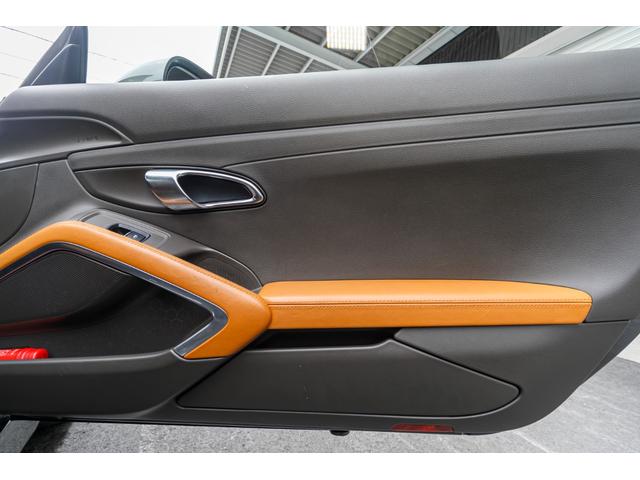 ケイマン ベースグレード　ユーザー買い取り車　左ハンドル　社外マフラー　地デジＢｌｕｅｔｏｏｔｈナビオーディオ　ブラウンメタリック　内装ブラウン（37枚目）