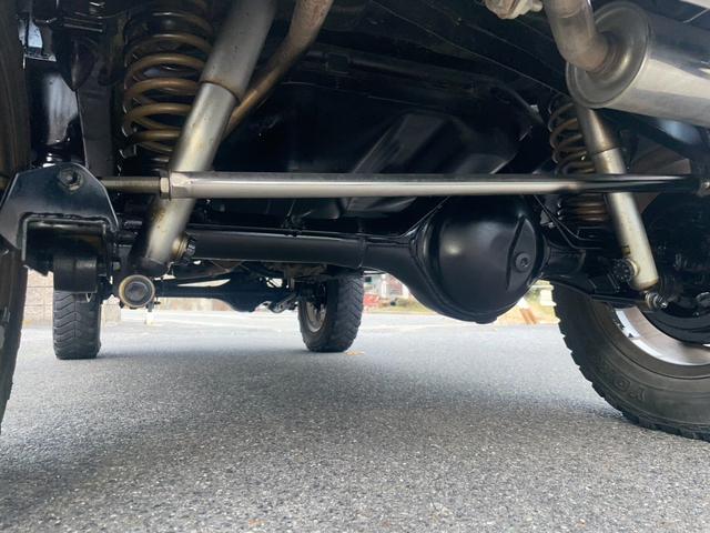 ジムニー ランドベンチャー　リフトアップ　５ＭＴ　ＲＡＹＳ製ホイール　ＭＴタイヤ　ＢＲＩＤＥ製シート　社外ステアリング　社外マフラー　前後ドラレコ（12枚目）