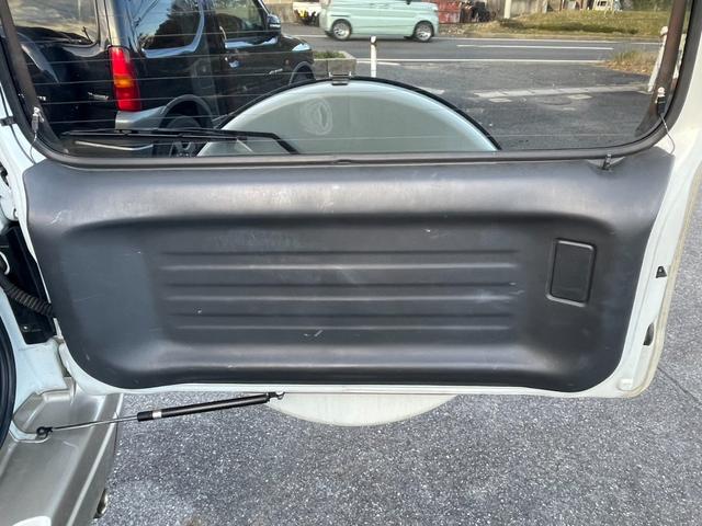 ジムニー ランドベンチャー　リフトアップ　５ＭＴ　ＲＡＹＳ製ホイール　ＭＴタイヤ　ＢＲＩＤＥ製シート　社外ステアリング　社外マフラー　前後ドラレコ（33枚目）