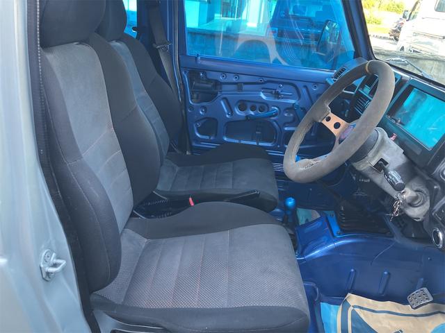 ジムニー 　パノラミックルーフ　４ＷＤ　５速ミッション　リフトアップ　エアコン　パワステ　オーバーフェンダー　社外１６アルミホイール　ＬＥＤヘッドライト　社外マフラー　２３５／８５ｒ１６タイヤ　電動ウィンチ（15枚目）