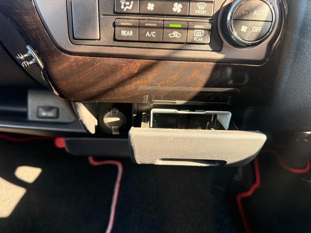 レジアスエースバン スーパーGL ダークプライム カロッツェリアサイバーナビ/シートカバー/ハヤシレーシングAW/禁煙車/レーダー/ドラレコ/ETC/バイザー・エンブレムハイエース仕様(36枚目)