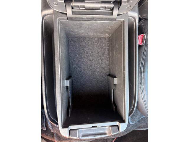 レジアスエースバン スーパーGL ダークプライム カロッツェリアサイバーナビ/シートカバー/ハヤシレーシングAW/禁煙車/レーダー/ドラレコ/ETC/バイザー・エンブレムハイエース仕様(41枚目)