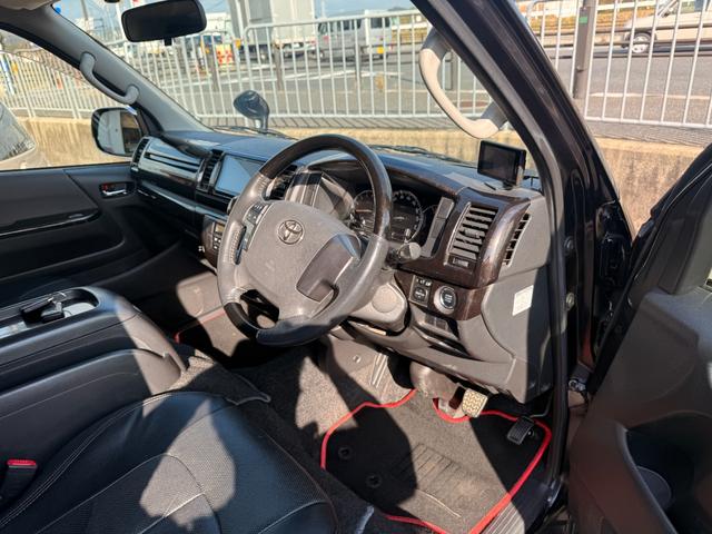 レジアスエースバン スーパーGL ダークプライム カロッツェリアサイバーナビ/シートカバー/ハヤシレーシングAW/禁煙車/レーダー/ドラレコ/ETC/バイザー・エンブレムハイエース仕様(52枚目)