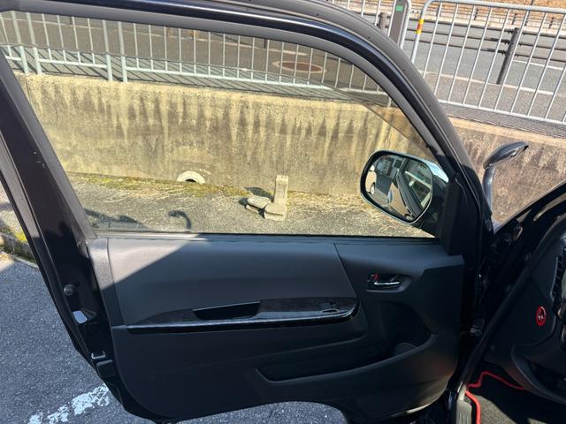 レジアスエースバン スーパーGL ダークプライム カロッツェリアサイバーナビ/シートカバー/ハヤシレーシングAW/禁煙車/レーダー/ドラレコ/ETC/バイザー・エンブレムハイエース仕様(56枚目)