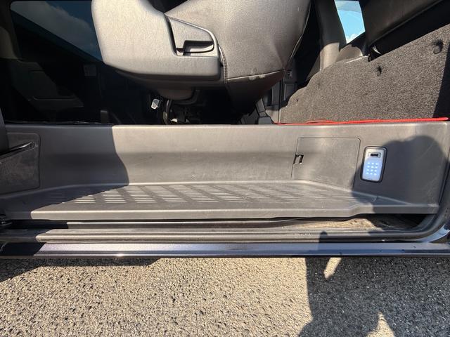 レジアスエースバン スーパーGL ダークプライム カロッツェリアサイバーナビ/シートカバー/ハヤシレーシングAW/禁煙車/レーダー/ドラレコ/ETC/バイザー・エンブレムハイエース仕様(59枚目)