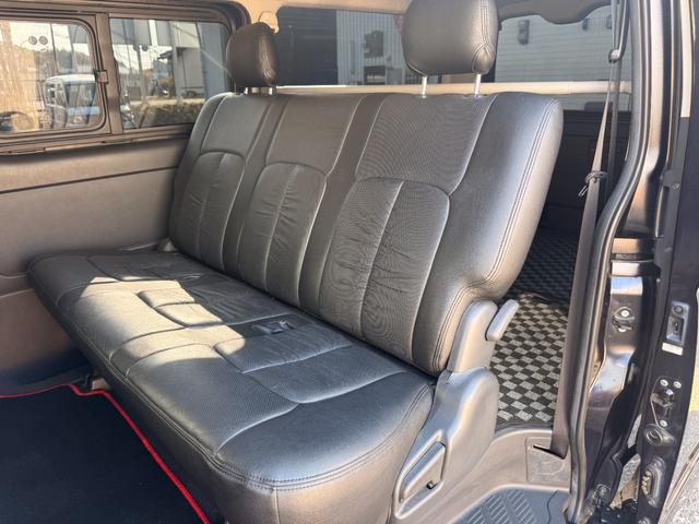 レジアスエースバン スーパーGL ダークプライム カロッツェリアサイバーナビ/シートカバー/ハヤシレーシングAW/禁煙車/レーダー/ドラレコ/ETC/バイザー・エンブレムハイエース仕様(61枚目)