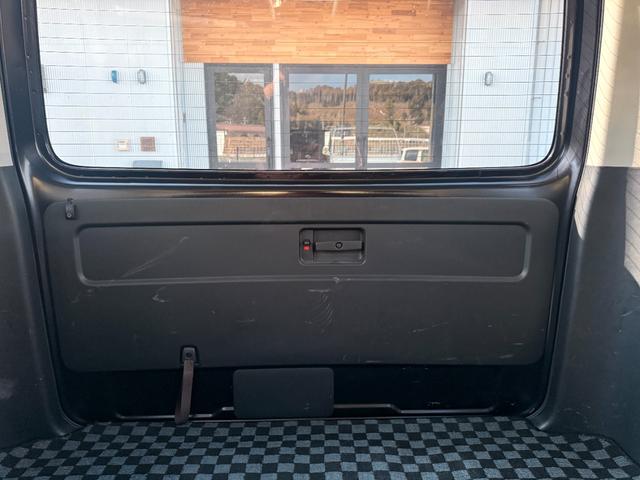 レジアスエースバン スーパーGL ダークプライム カロッツェリアサイバーナビ/シートカバー/ハヤシレーシングAW/禁煙車/レーダー/ドラレコ/ETC/バイザー・エンブレムハイエース仕様(66枚目)