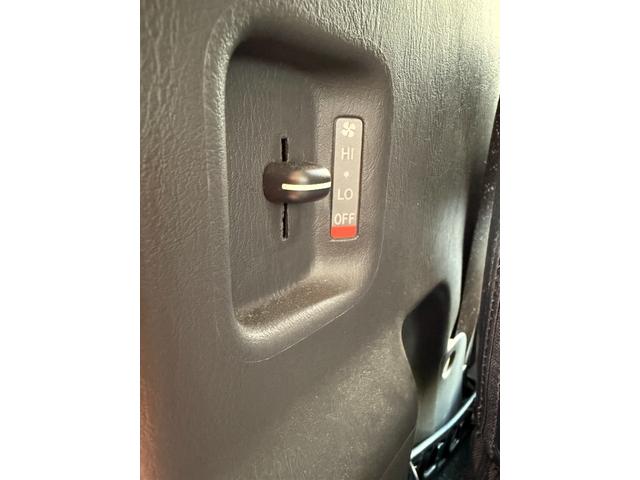 レジアスエースバン スーパーGL ダークプライム カロッツェリアサイバーナビ/シートカバー/ハヤシレーシングAW/禁煙車/レーダー/ドラレコ/ETC/バイザー・エンブレムハイエース仕様(67枚目)