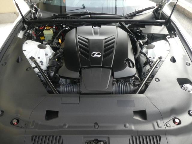 LC500 Sパッケージ V型8気筒EG&DirectShift10速AT ホワイトノーヴァガラスフレーク/レッド 寒冷地 カーボンR セーフティー+ GRSギア比可変ステアリング LDHダイナミックHS URZ100(4枚目)