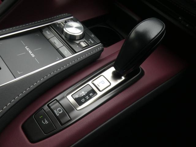 LC500 Sパッケージ V型8気筒EG&DirectShift10速AT ホワイトノーヴァガラスフレーク/レッド 寒冷地 カーボンR セーフティー+ GRSギア比可変ステアリング LDHダイナミックHS URZ100(8枚目)