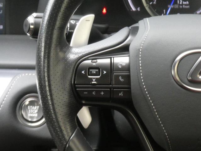 LC500 Sパッケージ V型8気筒EG&DirectShift10速AT ホワイトノーヴァガラスフレーク/レッド 寒冷地 カーボンR セーフティー+ GRSギア比可変ステアリング LDHダイナミックHS URZ100(17枚目)