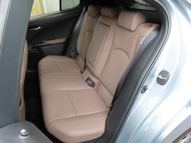 ＵＸ ＵＸ２５０ｈ　グレイスフル　エクスプローラー　１オーナーユーザー様買取禁煙車　特別仕様車　レクサスセーフティーシステム＋（予防ＰＫＧ）　ＢＳＭ　ＲＣＴＡ　ＰＫＳＢ　モーブ合皮シート（ヒーター／エアコン）　前後ドラレコ　ハンズフリーパワーＢドア（46枚目）