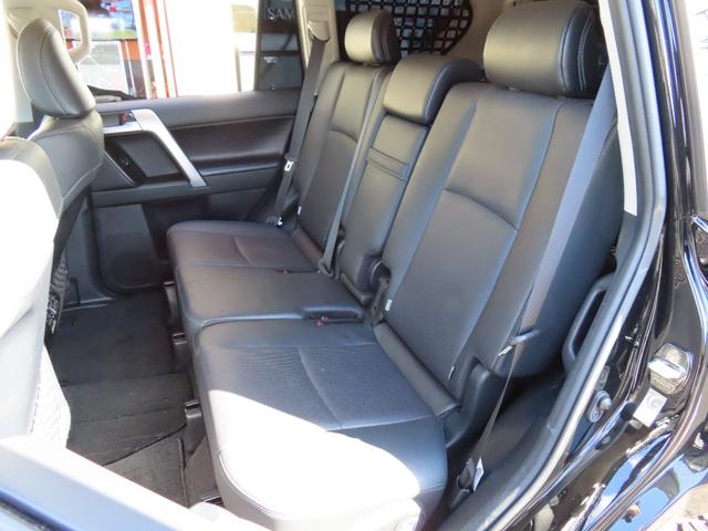 ランドクルーザープラド ＴＸ　Ｌパッケージ・ブラックエディション　１オーナーユーザー様買取禁煙車　２インチリフトＵＰ　ＤＦ１７ＡＷ　ＢＦグッドリッチＡ／Ｔ　ＳＲ　７人乗り　アルパイン９インチナビＴＶ　　Ｂカメラ　ルーフキャリア　ヒッチメンバー　Ｓヒーター／エアコン（38枚目）