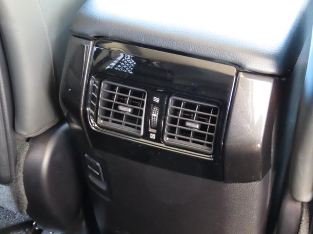 ランドクルーザープラド ＴＸ　Ｌパッケージ・ブラックエディション　１オーナーユーザー様買取禁煙車　２インチリフトＵＰ　ＤＦ１７ＡＷ　ＢＦグッドリッチＡ／Ｔ　ＳＲ　７人乗り　アルパイン９インチナビＴＶ　　Ｂカメラ　ルーフキャリア　ヒッチメンバー　Ｓヒーター／エアコン（40枚目）