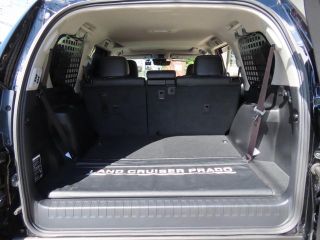ランドクルーザープラド ＴＸ　Ｌパッケージ・ブラックエディション　１オーナーユーザー様買取禁煙車　２インチリフトＵＰ　ＤＦ１７ＡＷ　ＢＦグッドリッチＡ／Ｔ　ＳＲ　７人乗り　アルパイン９インチナビＴＶ　　Ｂカメラ　ルーフキャリア　ヒッチメンバー　Ｓヒーター／エアコン（47枚目）