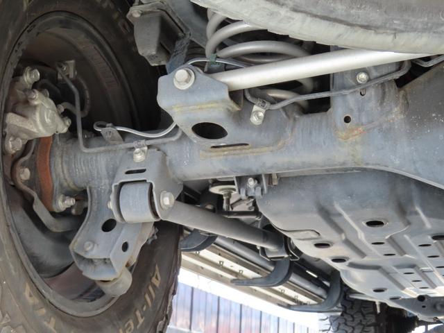 ランドクルーザープラド ＴＸ　Ｌパッケージ・ブラックエディション　１オーナーユーザー様買取禁煙車　２インチリフトＵＰ　ＤＦ１７ＡＷ　ＢＦグッドリッチＡ／Ｔ　ＳＲ　７人乗り　アルパイン９インチナビＴＶ　　Ｂカメラ　ルーフキャリア　ヒッチメンバー　Ｓヒーター／エアコン（70枚目）
