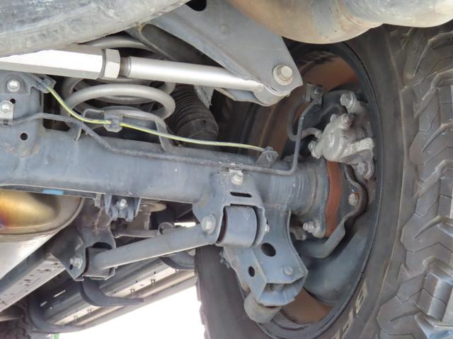 ランドクルーザープラド ＴＸ　Ｌパッケージ・ブラックエディション　１オーナーユーザー様買取禁煙車　２インチリフトＵＰ　ＤＦ１７ＡＷ　ＢＦグッドリッチＡ／Ｔ　ＳＲ　７人乗り　アルパイン９インチナビＴＶ　　Ｂカメラ　ルーフキャリア　ヒッチメンバー　Ｓヒーター／エアコン（71枚目）