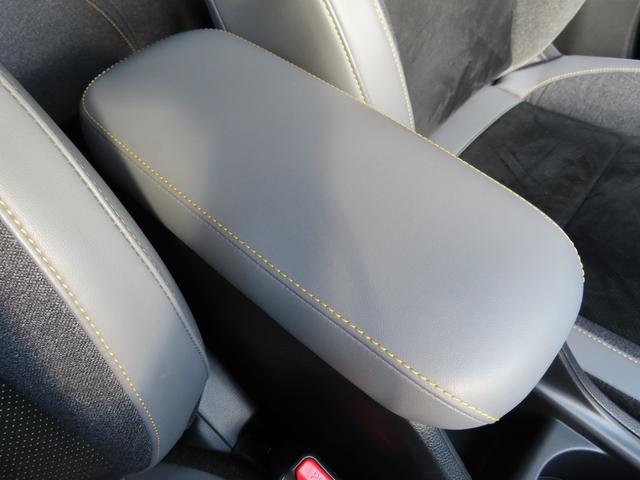 フィット e:HEV RS 1オーナーユーザー様買取禁煙車 9インチワイドCONNECTディスプレー ホンダセンシング ドライブモードスイッチ 専用サスペンション グレープライムスムースコンビシート 3ビュー切替式Rワイドカメラ(28枚目)