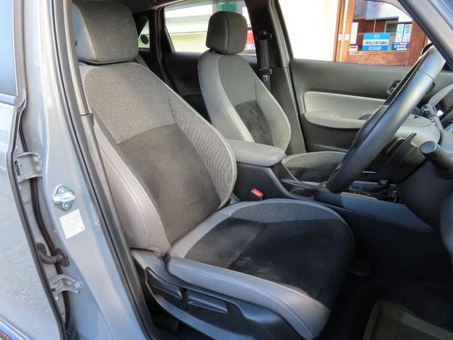 フィット e:HEV RS 1オーナーユーザー様買取禁煙車 9インチワイドCONNECTディスプレー ホンダセンシング ドライブモードスイッチ 専用サスペンション グレープライムスムースコンビシート 3ビュー切替式Rワイドカメラ(31枚目)